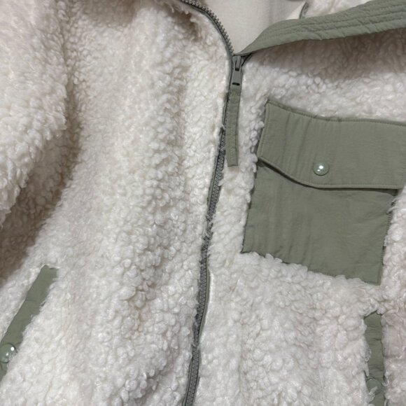 🤍🌿 Abercrombie& Fitch Full-Zip Utility White Sherpa Jacket Size M 🤍🌿 - Picture 6 of 16